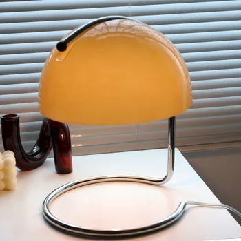Vienkārši Retro Stikla Pudiņš Galda Lampa korejas Radošo Krēms Stils LED Atmosfēru Gaismas Ziemeļvalstu Modernās Guļamistabas Studiju Gultas Lampa
