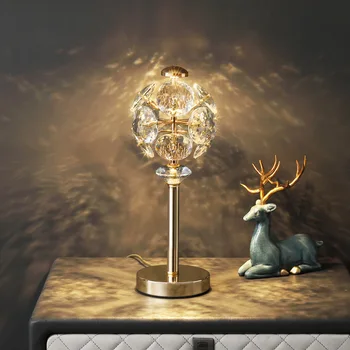 Gaismas luksusa kristāla sienas lampas guļamistabas gultas lampa pēc mūsdienu minimālisma dzīvojamā istabā TV fona sienas apdares galda lampas